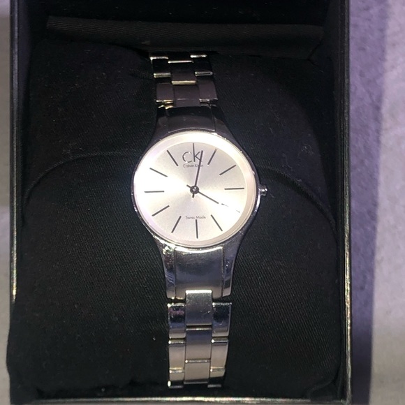 CALVIN KLEIN Ladies silver stainless steel Watch - Picture 2 of 10